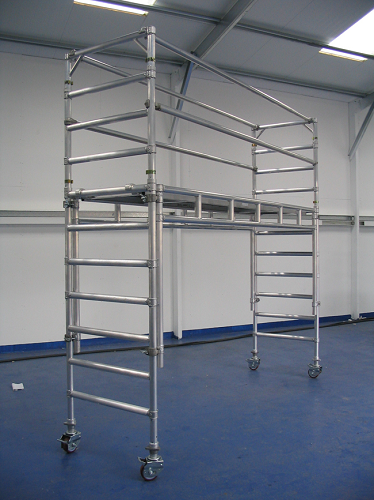 Dealing Desk Tower 2.5m Long